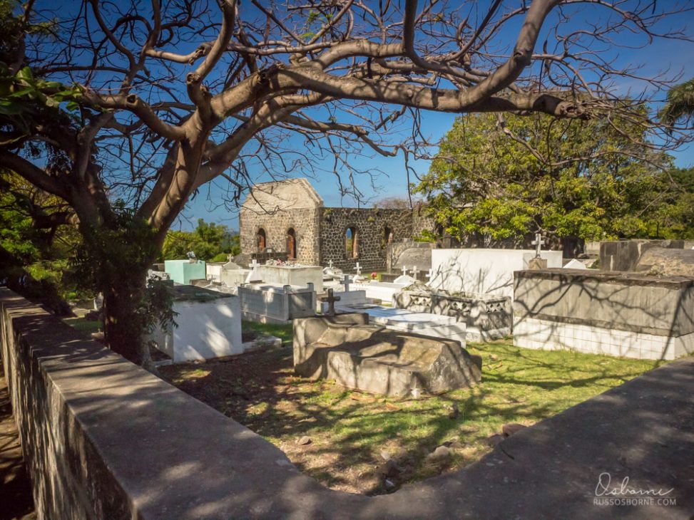 Peaceful cemetery in Oranjestad